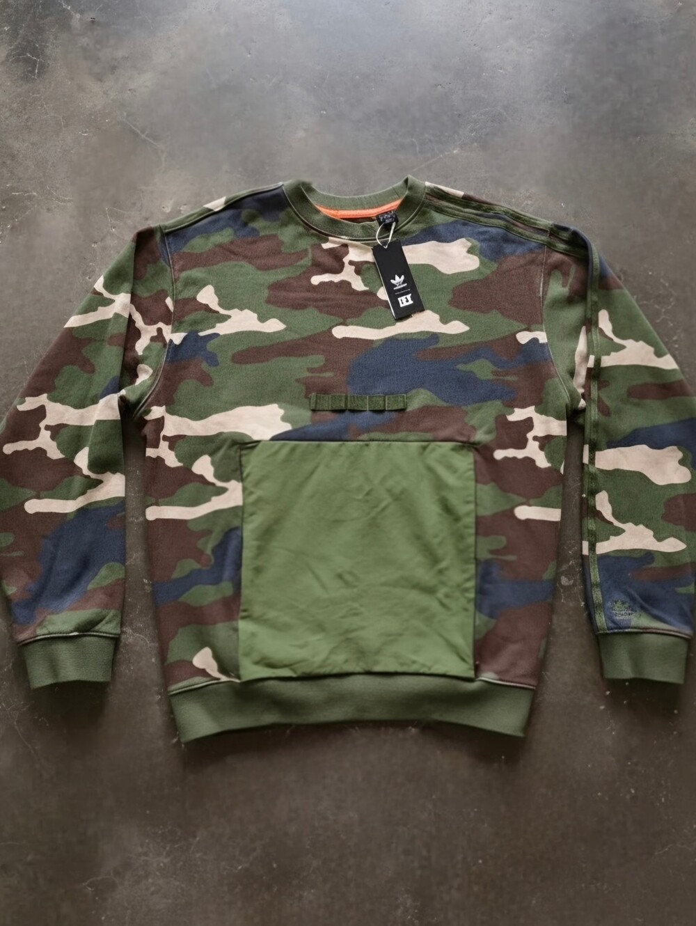 NWT Adidas x Ivy Park Kangaroo Pocket Crewneck Sweatshirt | Camo, Unisex M